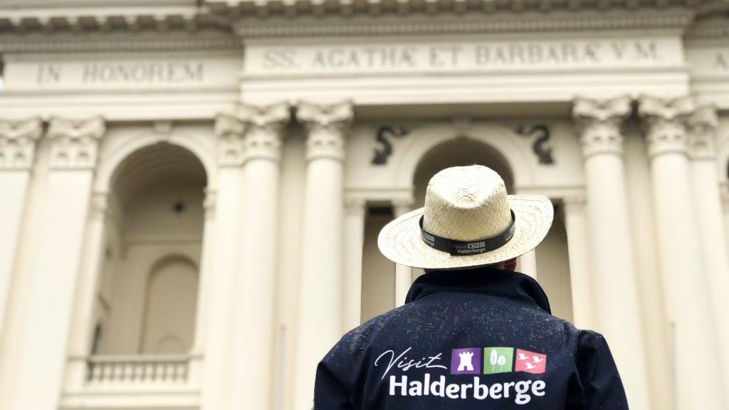 Visit-Halderberge-Guided-Tour-scaled-e1621260992488.jpeg